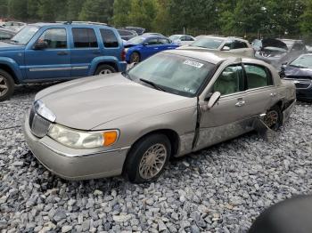  Salvage Lincoln Towncar