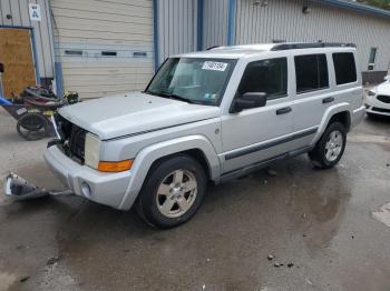  Salvage Jeep Commander