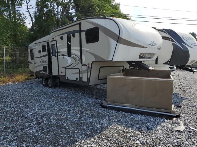  Salvage Coug 5th Wheel