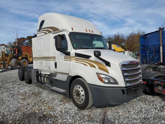  Salvage Freightliner Cascadia 1