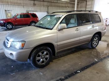  Salvage Toyota Highlander