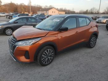  Salvage Nissan Kicks