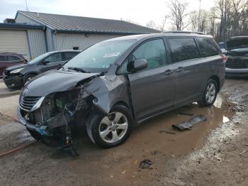  Salvage Toyota Sienna