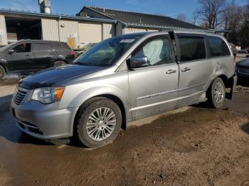  Salvage Chrysler Minivan