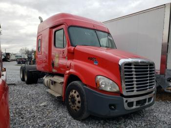  Salvage Freightliner Cascadia 1