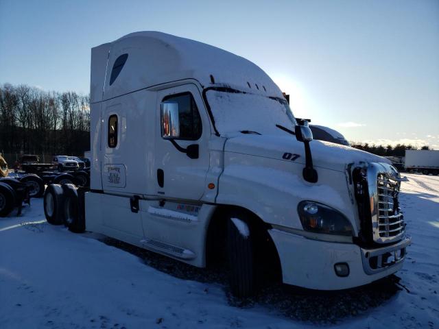  Salvage Freightliner Cascadia 1