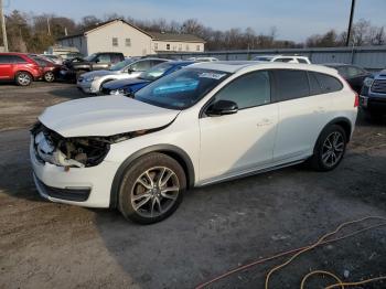  Salvage Volvo V60