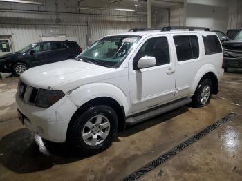  Salvage Nissan Pathfinder