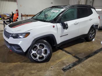  Salvage Jeep Compass