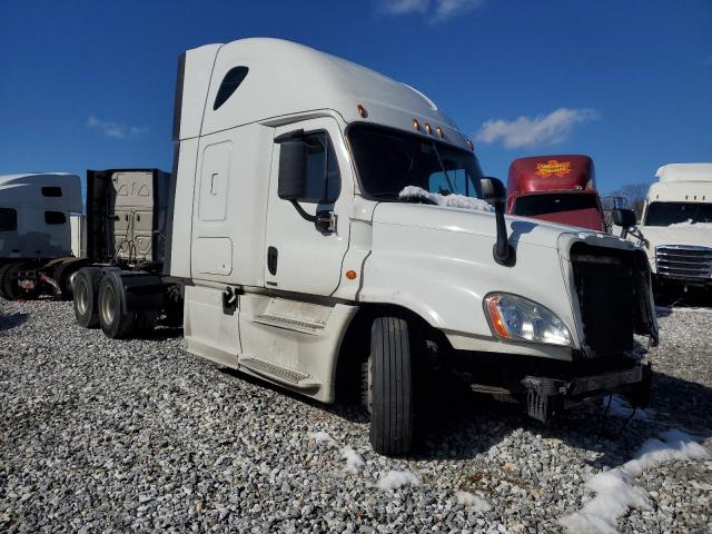  Salvage Freightliner Cascadia 1