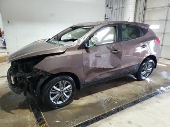  Salvage Hyundai TUCSON