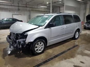  Salvage Chrysler Minivan