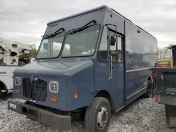  Salvage Freightliner Chassis M