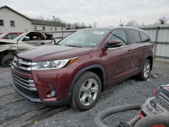  Salvage Toyota Highlander