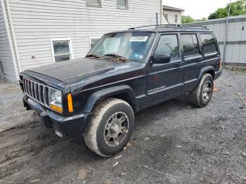  Salvage Jeep Cherokee