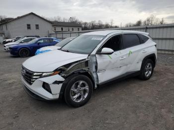  Salvage Hyundai TUCSON