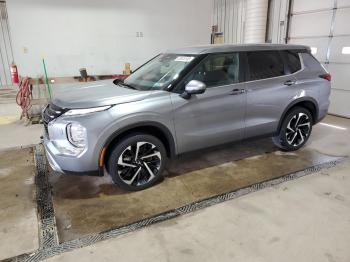  Salvage Mitsubishi Outlander