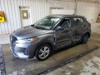  Salvage Nissan Kicks