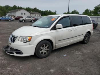  Salvage Chrysler Minivan
