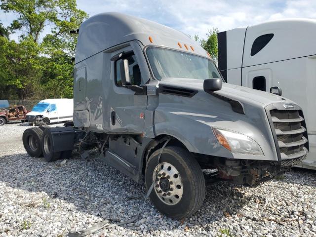  Salvage Freightliner Cascadia 1