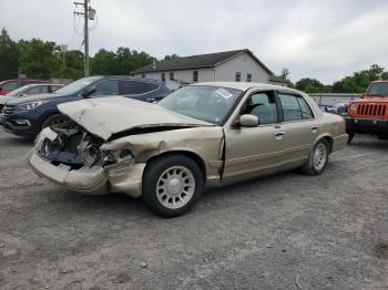  Salvage Ford Crown Vic