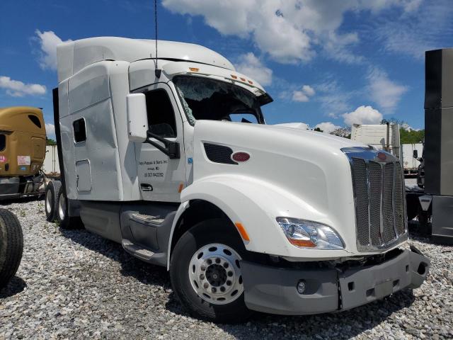  Salvage Peterbilt 579