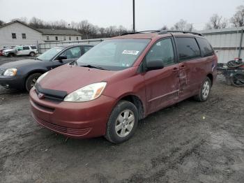  Salvage Toyota Sienna