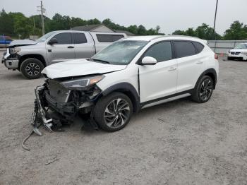  Salvage Hyundai TUCSON
