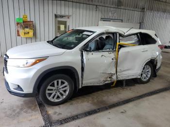  Salvage Toyota Highlander