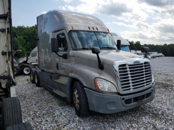  Salvage Freightliner Cascadia 1