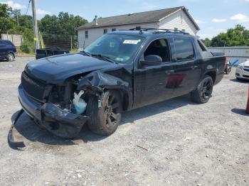  Salvage Chevrolet Avalanche