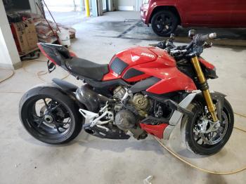  Salvage Ducati Streetfigh