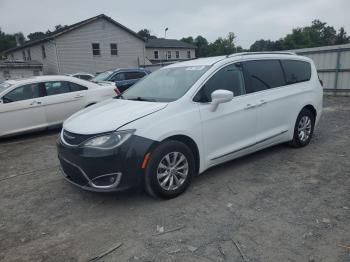  Salvage Chrysler Pacifica
