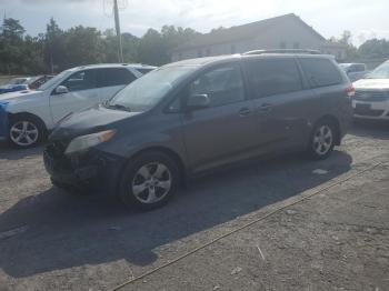  Salvage Toyota Sienna