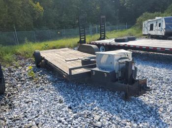  Salvage International Trailer