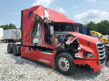  Salvage Freightliner Cascadia 126