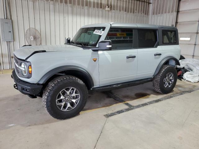  Salvage Ford Bronco