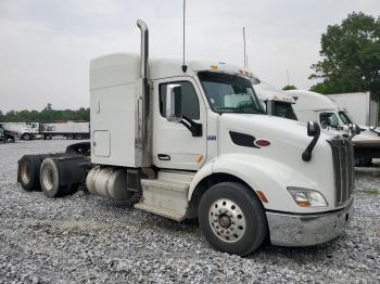  Salvage Peterbilt 579