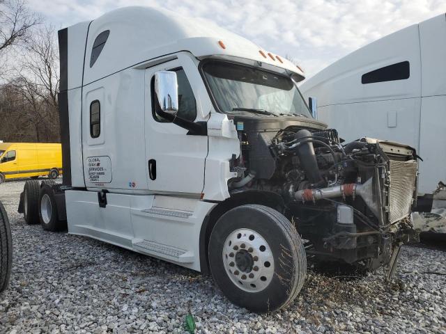  Salvage Freightliner Cascadia 1