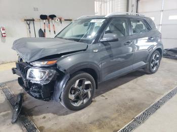  Salvage Hyundai VENUE