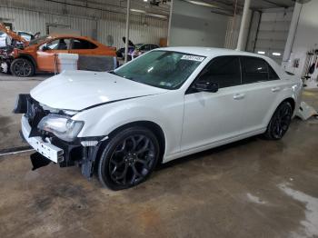  Salvage Chrysler 300