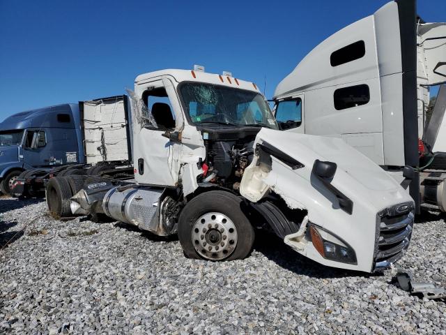  Salvage Freightliner Cascadia 1