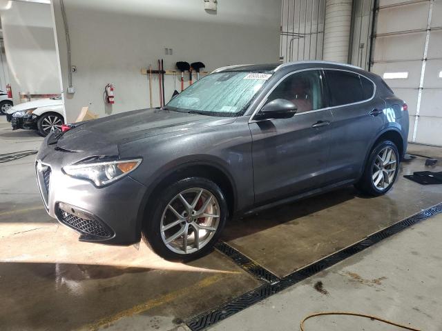  Salvage Alfa Romeo Stelvio