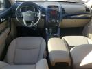 Kia Sorento Base Image 8