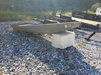  Salvage Tracker Boat