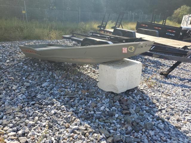  Salvage Tracker Boat