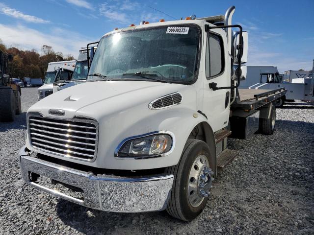  Salvage Freightliner M2 106 Med