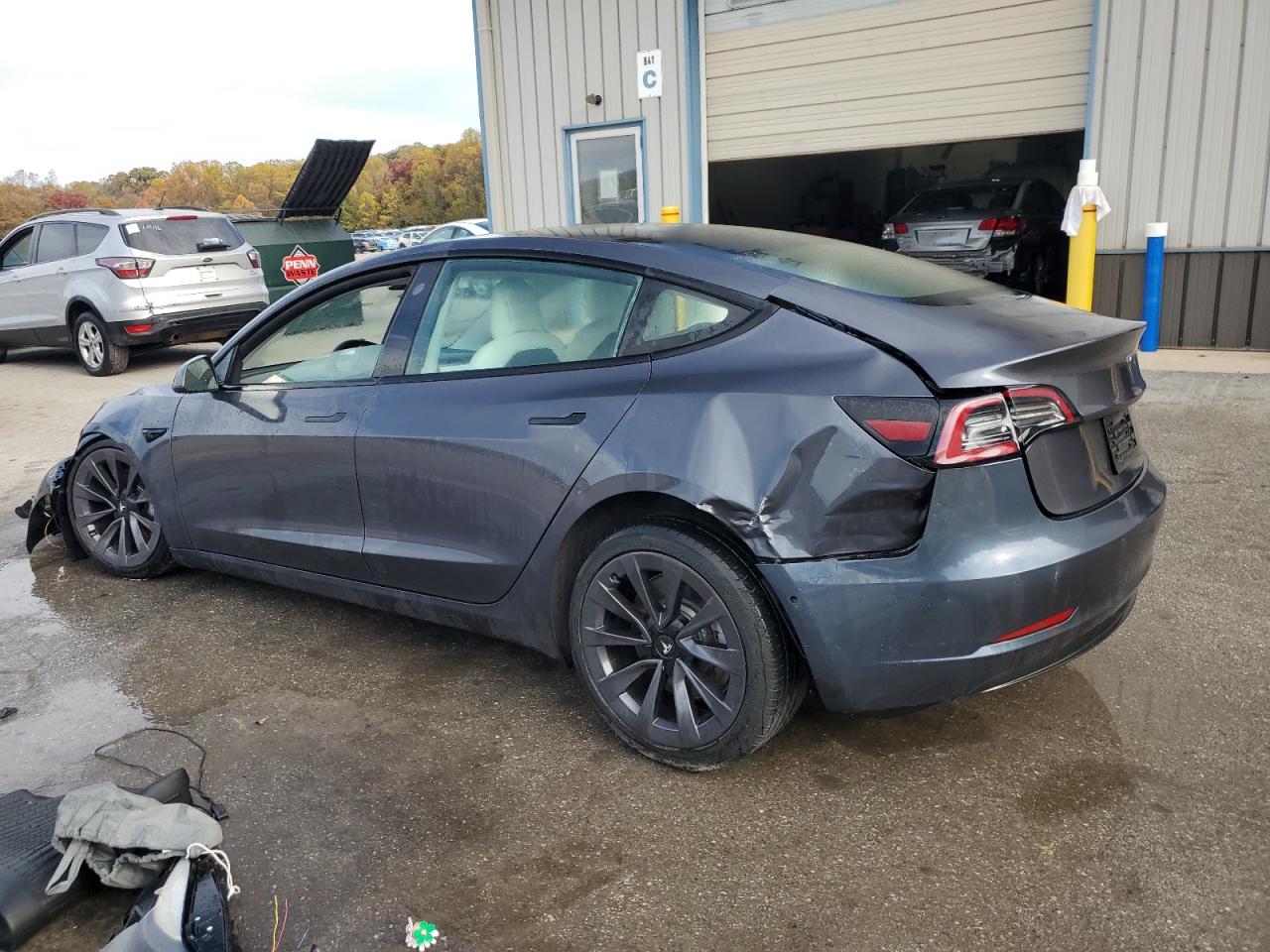 Tesla Model 3 Image 5
