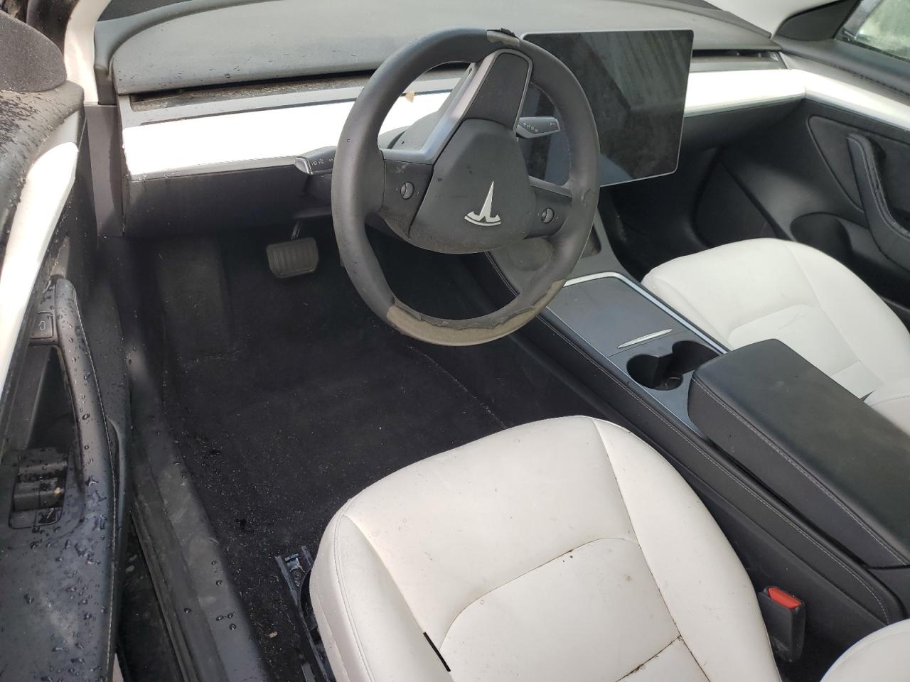 Tesla Model 3 Image 9