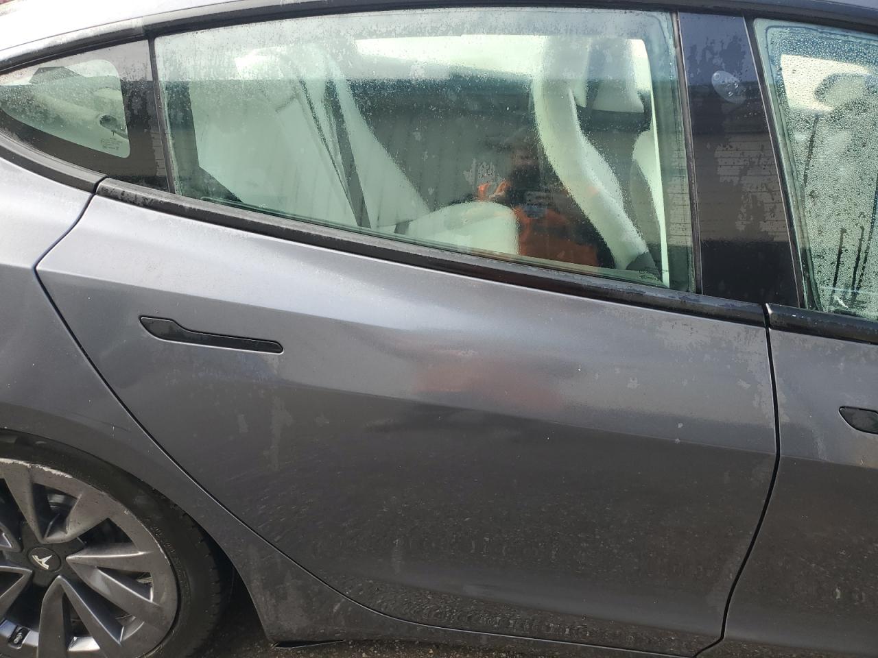 Tesla Model 3 Image 11